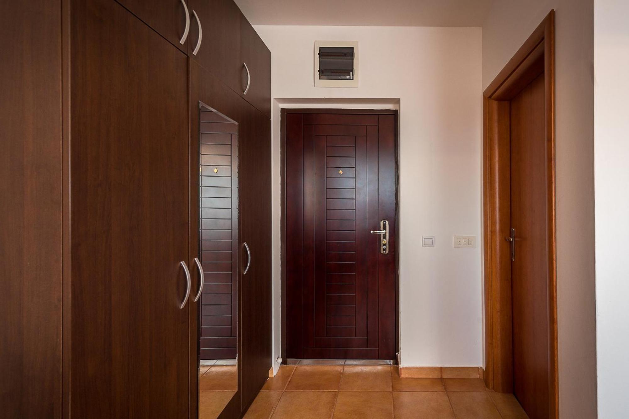 Apartments Mon Beach Budva Bilik gambar