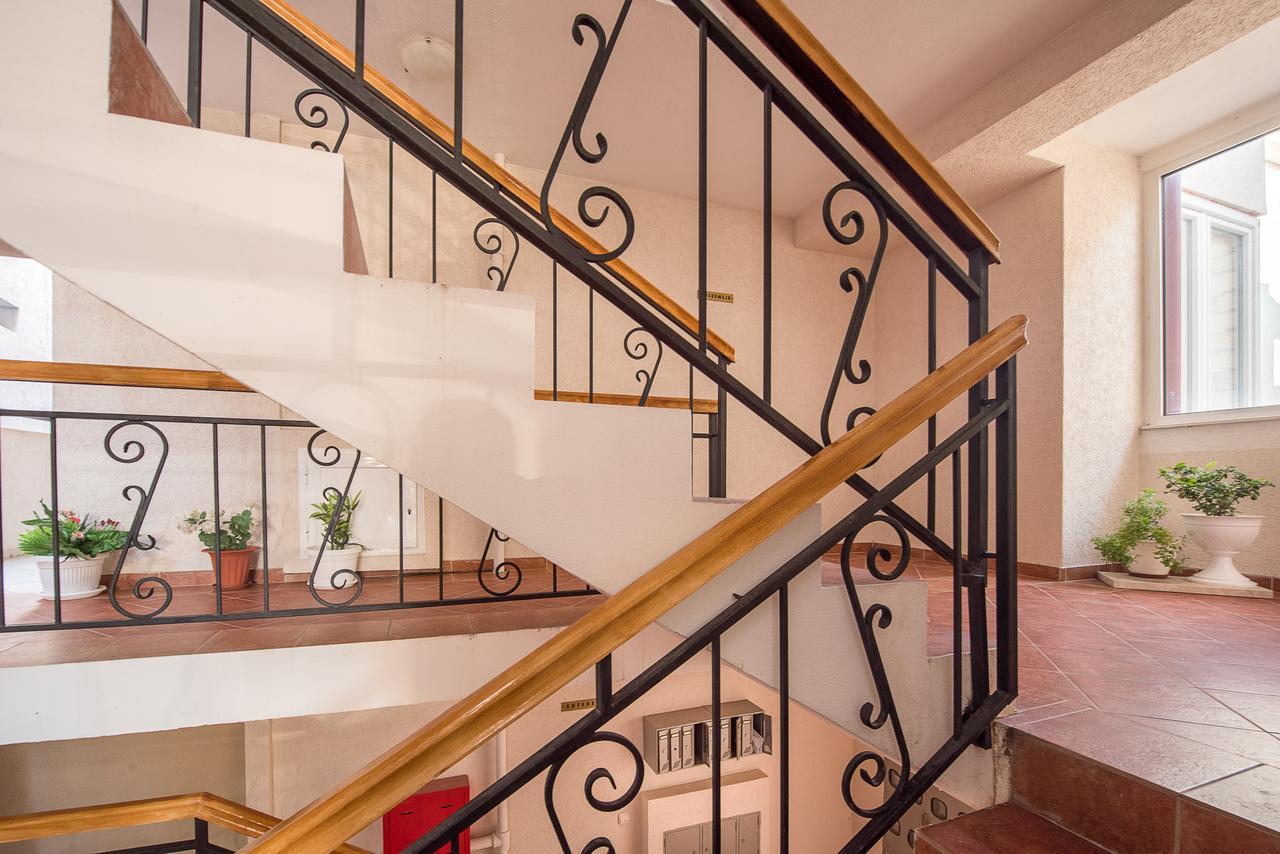 Apartments Mon Beach Budva Luaran gambar